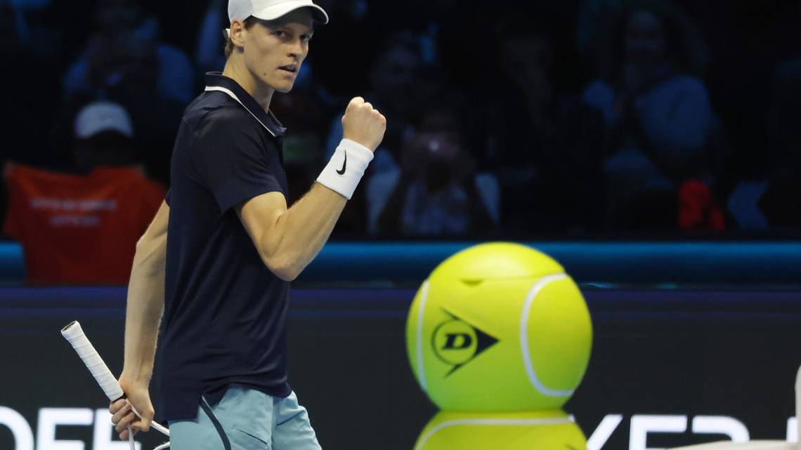 Jannik Sinner gets past Taylor Fritz at Nitto ATP Finals