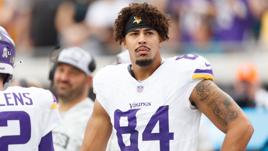 Vikings injury report: Oliver out, 2 questionable vs. Bears