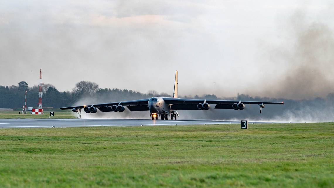 US B-52 Bombers Send NATO Warning to Russia